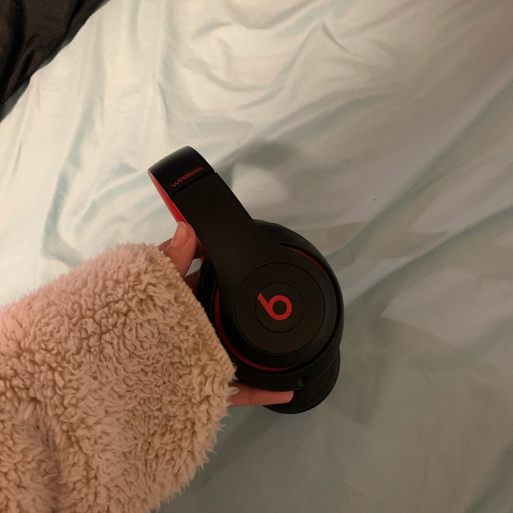 Beats by Dre studio 3 wireless headphones
